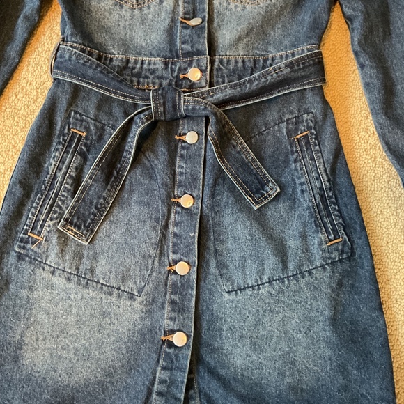 JustFab Long Sleeve Button Front Denim Dress Size Small - Picture 4 of 9